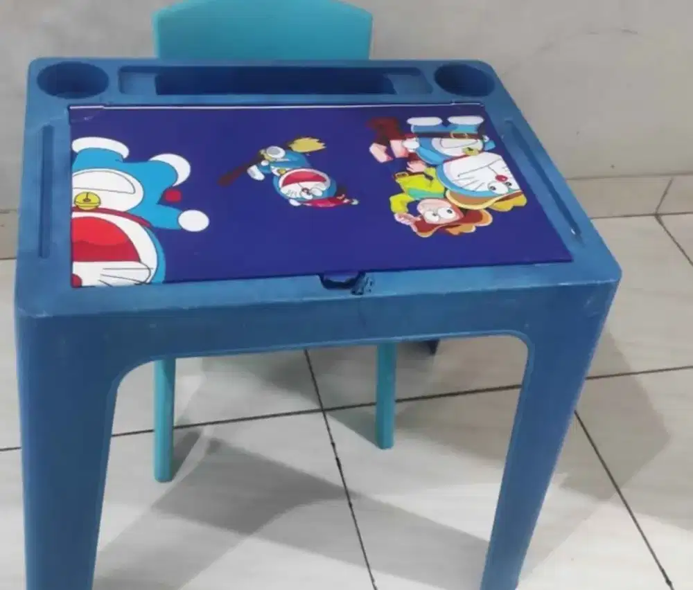 Set meja belajar anak