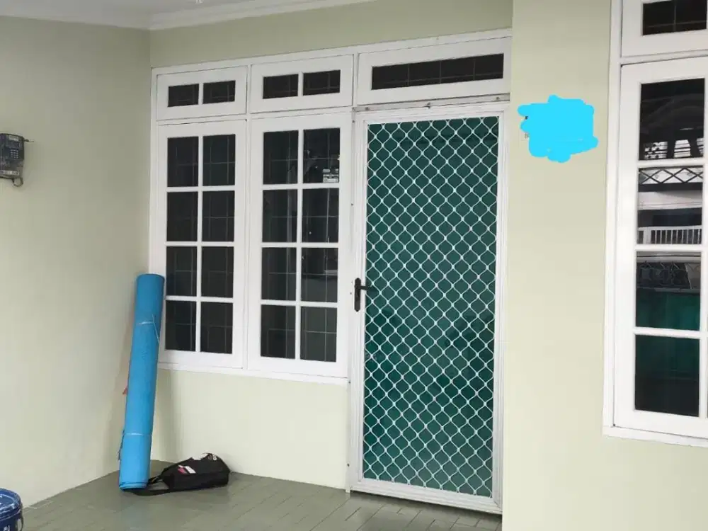 Disewakan rumah standar sdh dirapikan di gading putih dkt  pasar mandiri Sumagung kelapa gading.