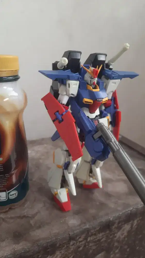 Gundam hg pajangan