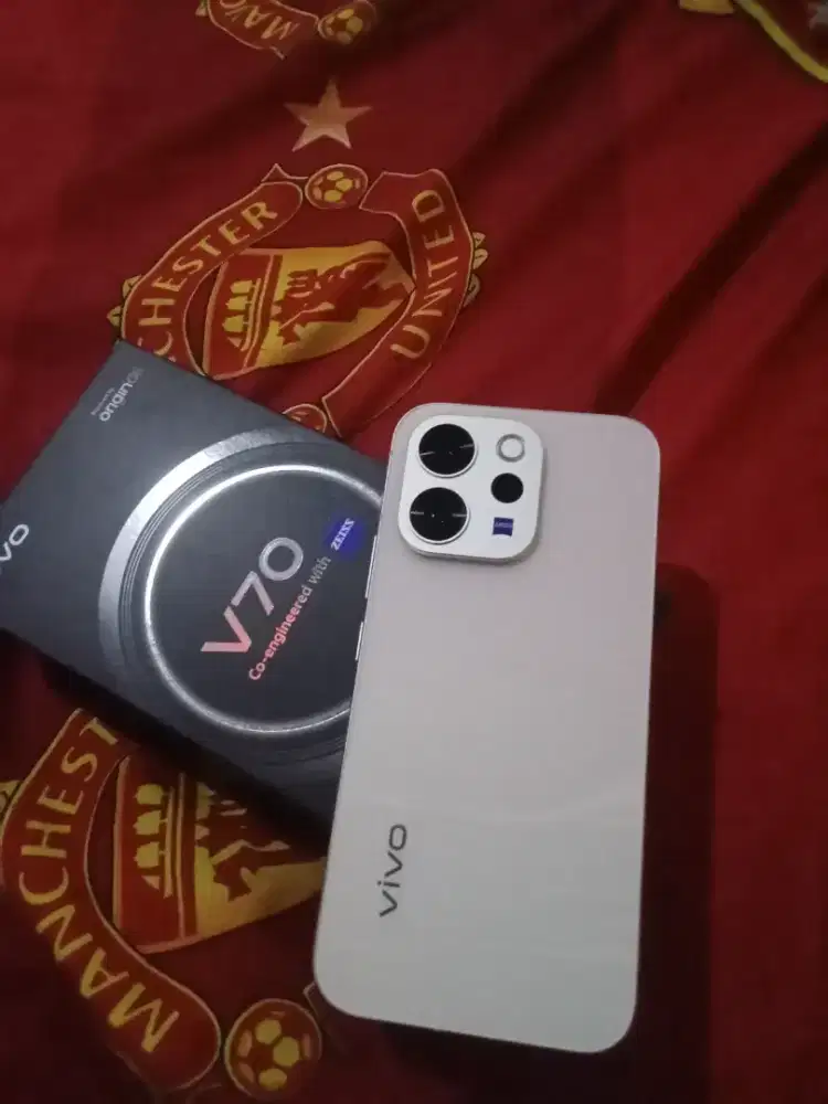 DI JUAL VIVO V70 5G 12/256