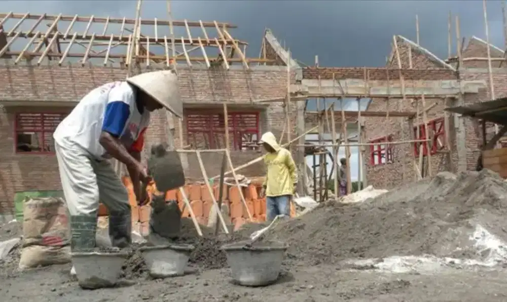 Tukang bangunan