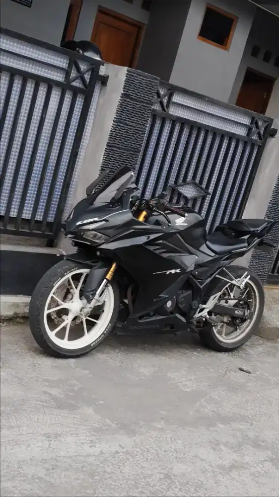 Honda CBR 150R 2021