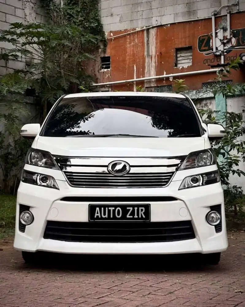 CashCreditSama Toyota Vellfire ZG 2013 CBU