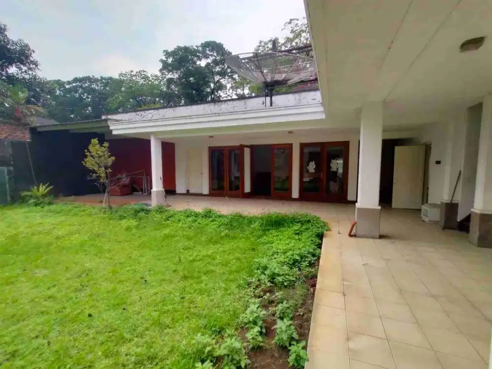 Disewakan Rumah Luas di Sayap Dago Cocok untuk Cafe, Resto, Kantor dll