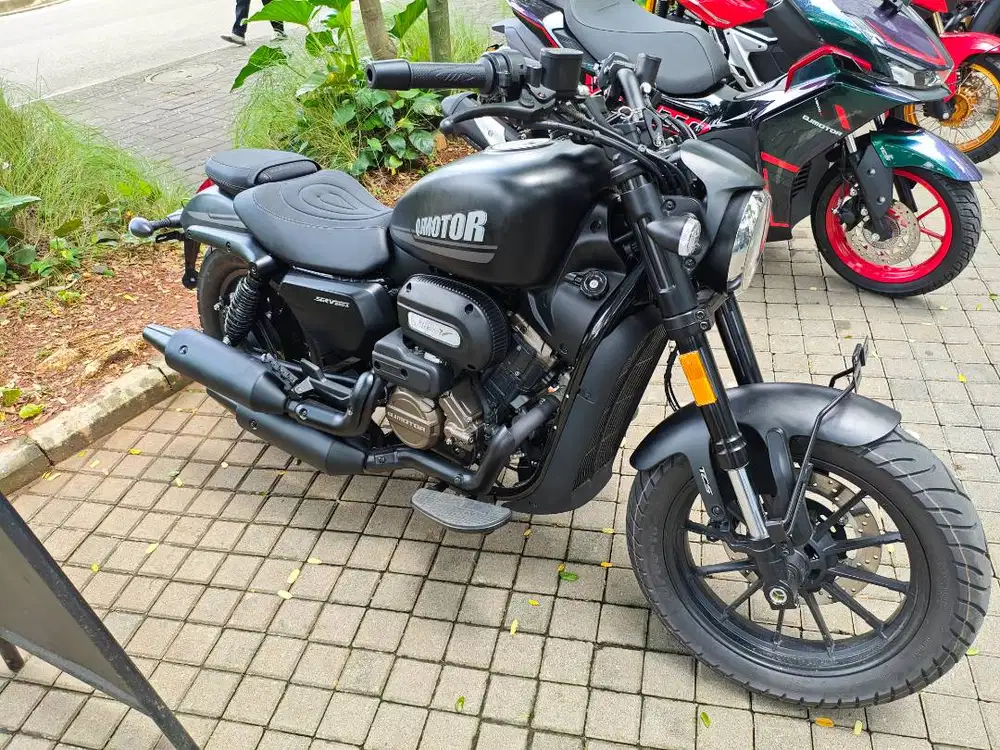 QJMOTOR SRV 250 amt