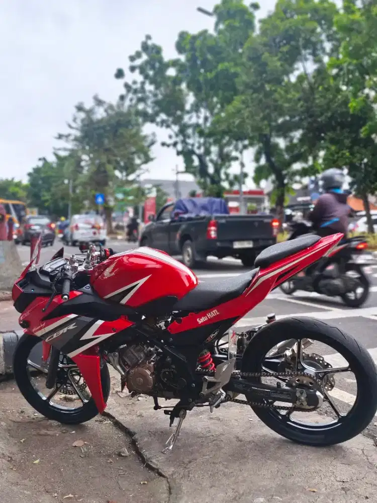 Di jual cbr/ tt vario led lama