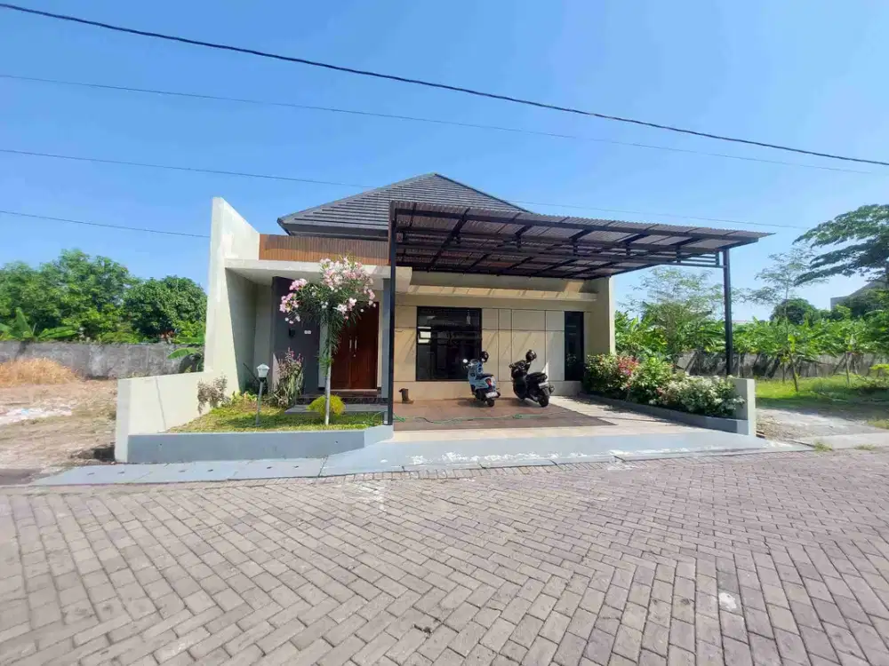 Rumah Baru Mewah Lingkungan Cluter Dekat Ke Pintu Tol Klodran