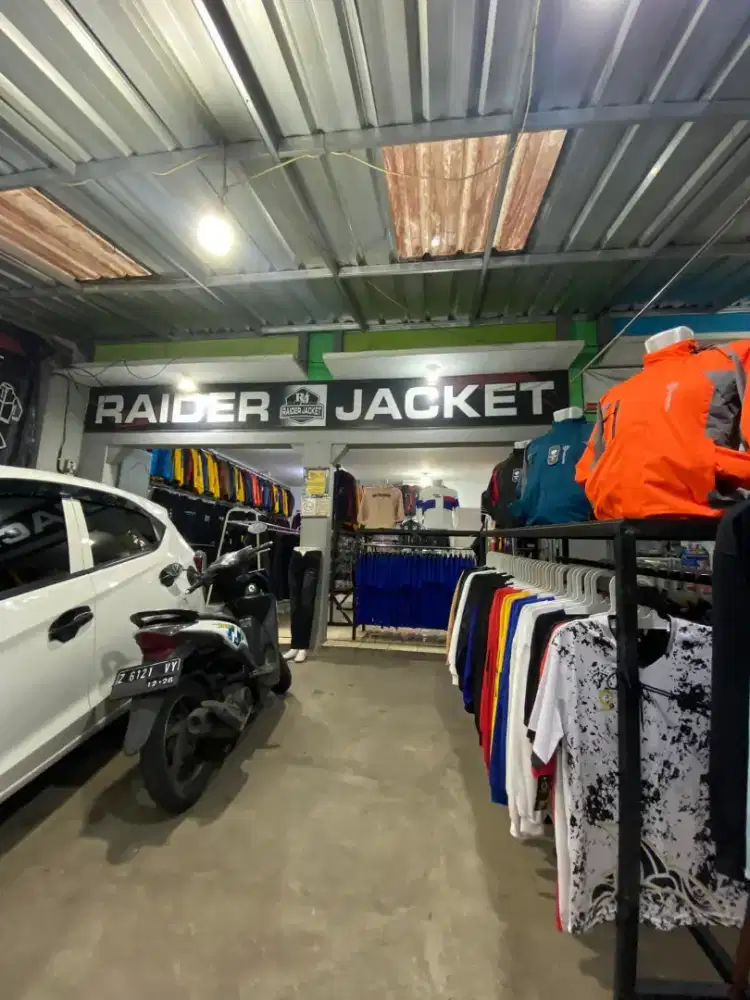 Vanders official store menjual fashion pria lengkap