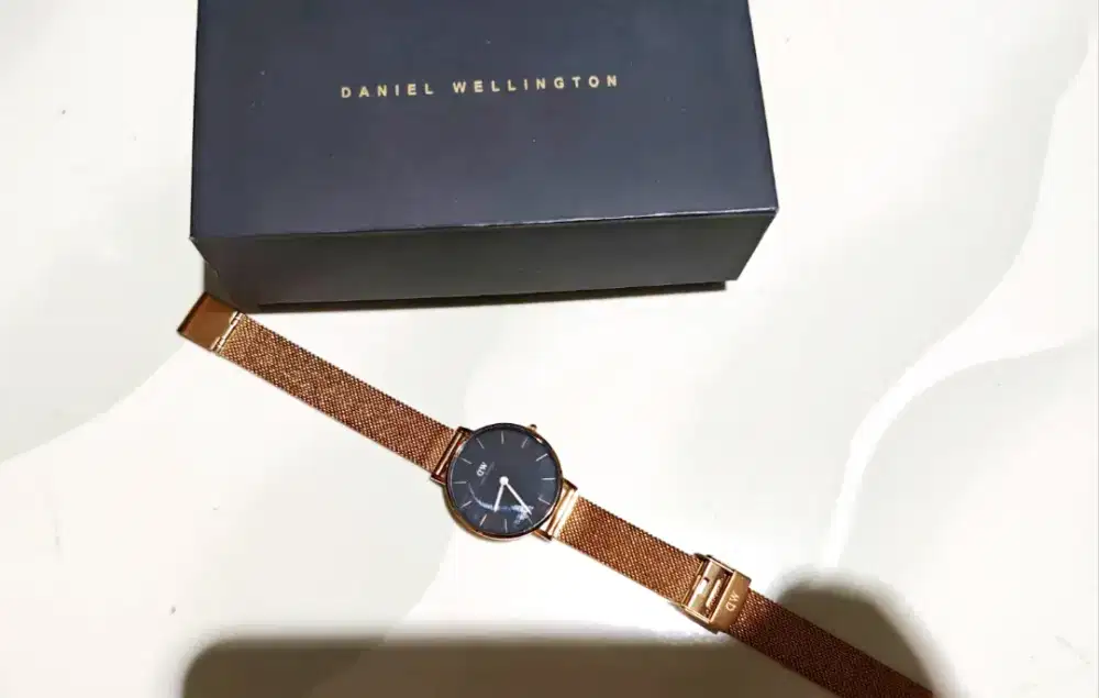 Jam Tangan DW rose gold