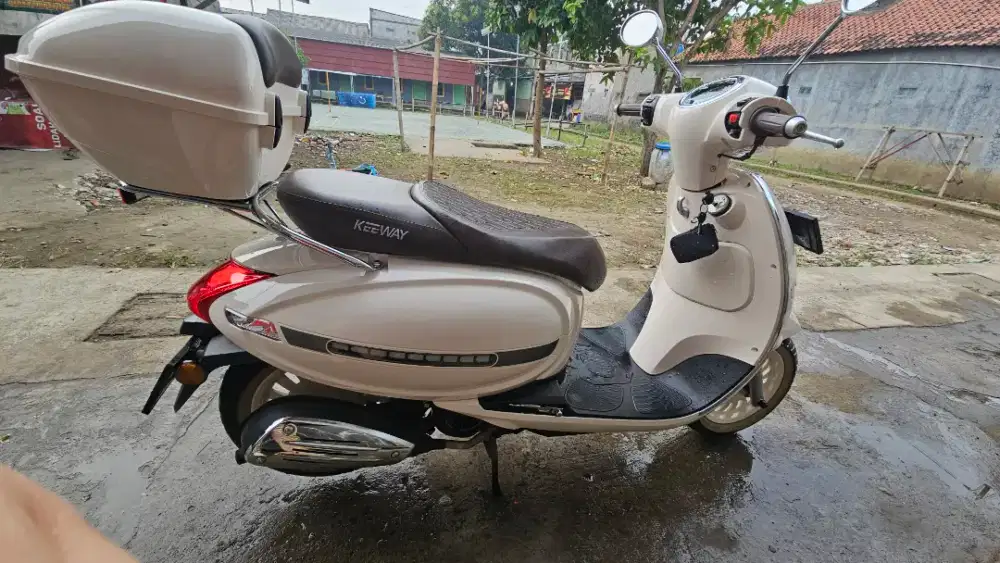 Benelli keeway shiny 150cc