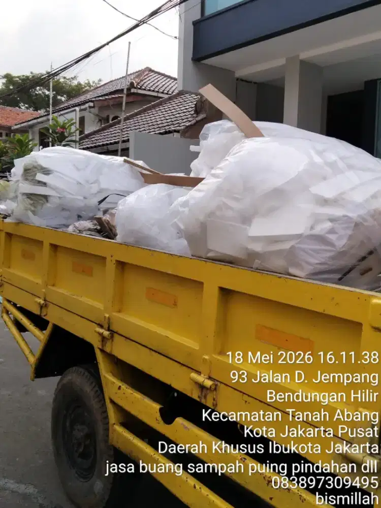 Jasa buang puing dan pengurugan
