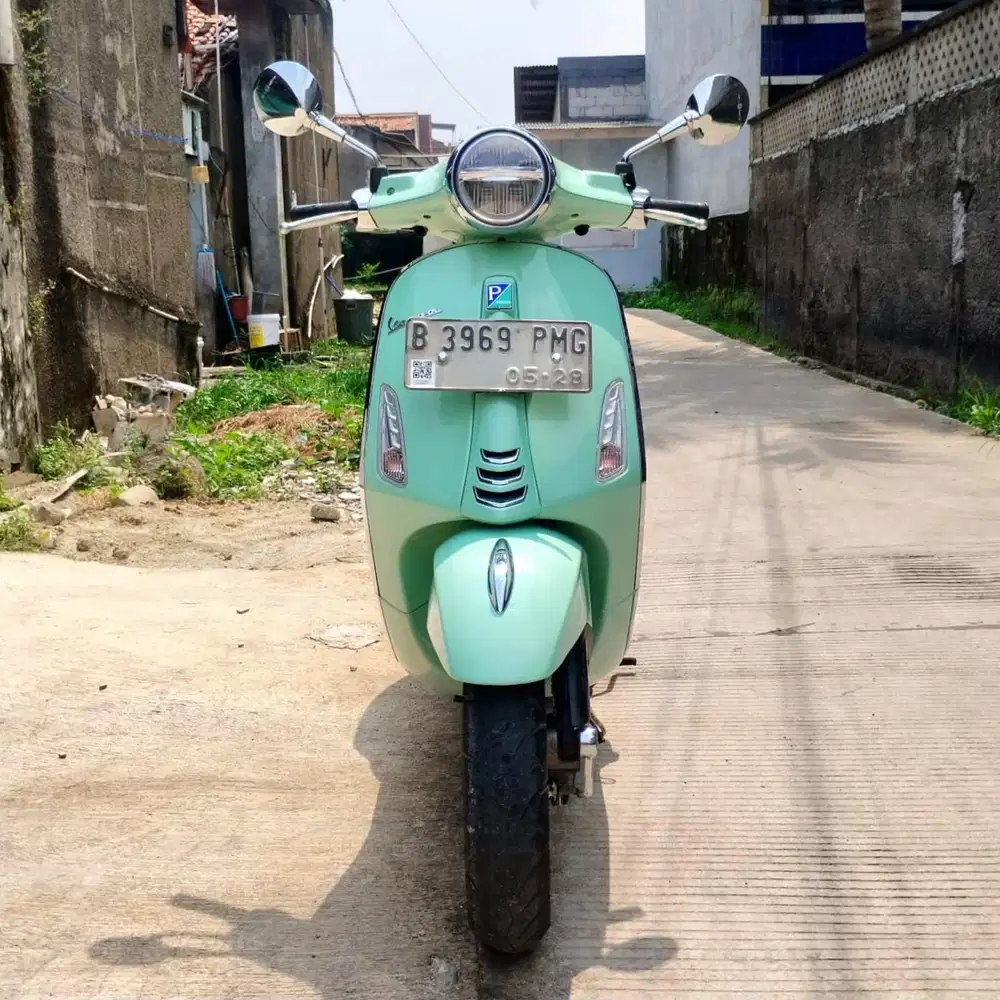 Vespa Primavera ABS 150 cc Tahun 2023 ISTIMEWA