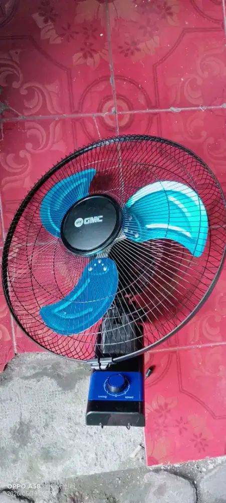 Kipas Angin Dinding GMC Normal Mulus