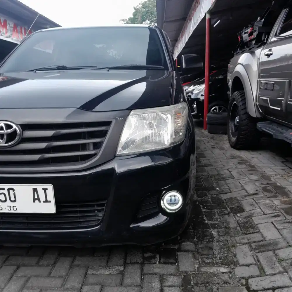 HILUX  DIESEL SINGLE CABIN Tangan Pertama 2015