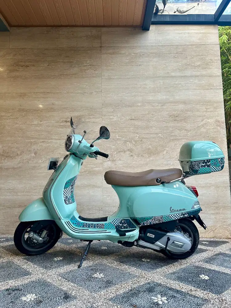 DIJUAL CEPAT VESPA LX BATIK SERIES 125 IGET LED 2023 LIMITED EDITION