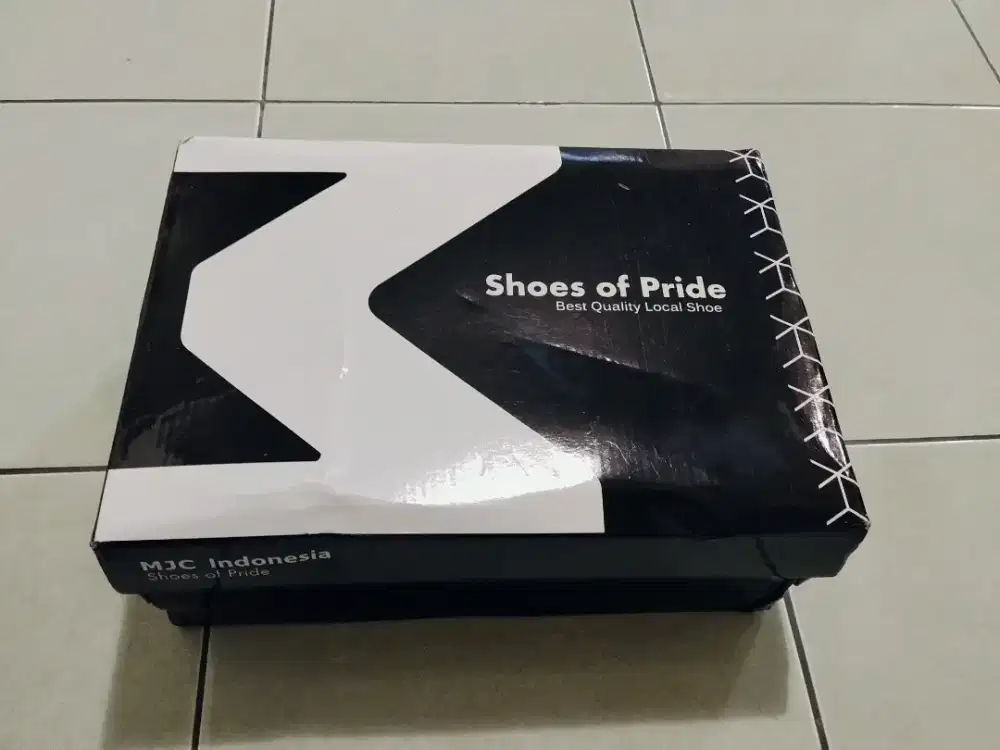 Sepatu Sport Baru size 43 Hitam