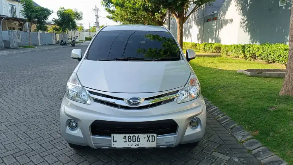 Xenia R Sporty Automatic 2013 (Airbags)
