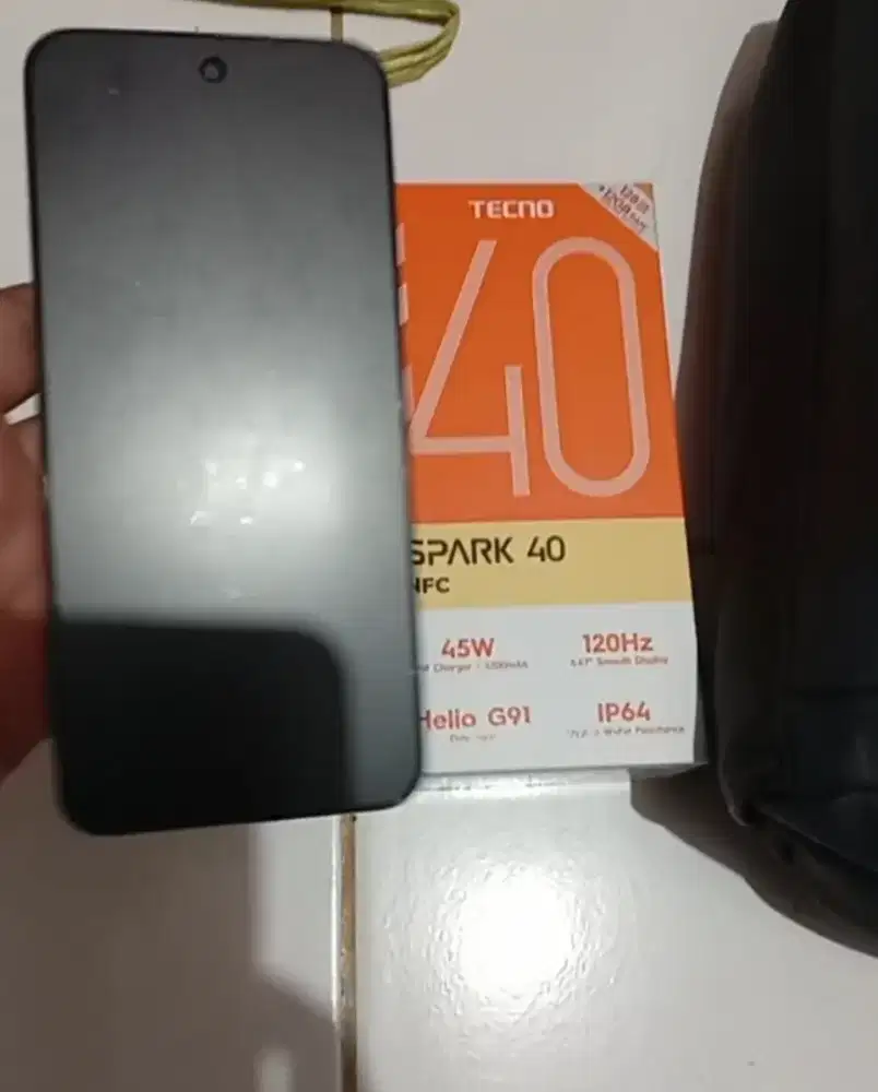 Jual HP Techno (by infinix) spark 40 ram 6-128 putih