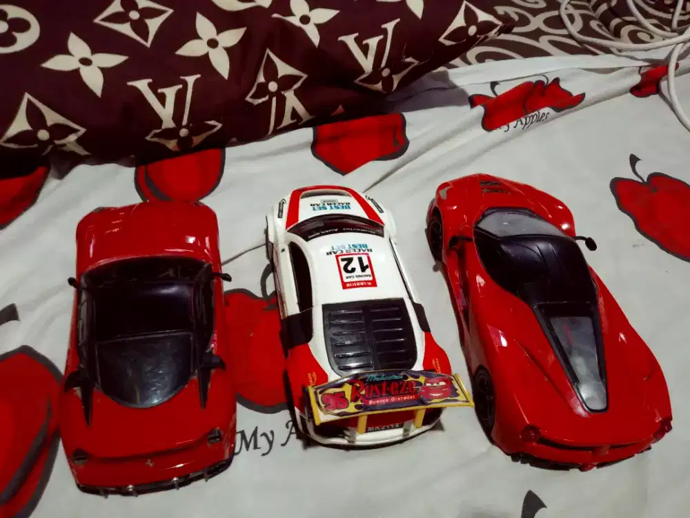 Mobil sport & supercar mainan