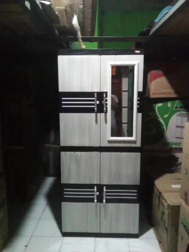 Lemari plastik full rak
