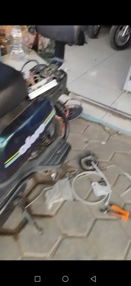 Untuk jadi teknisi di sepeda listrik dan motor listrik