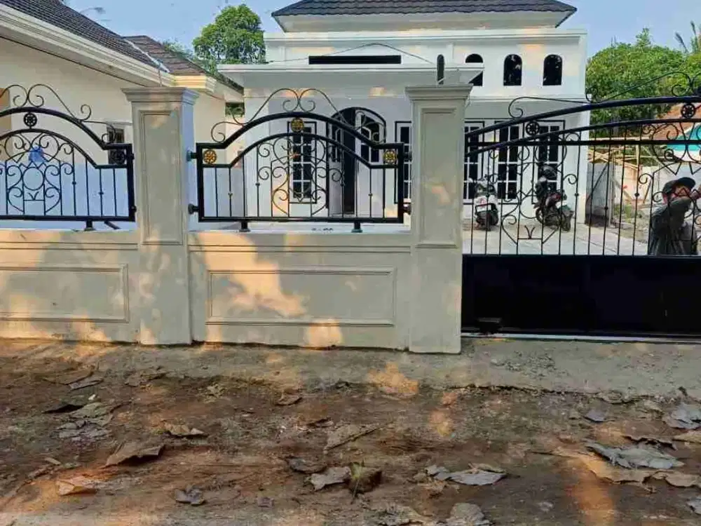 rumah mewah pinggir jalan bangunan baru