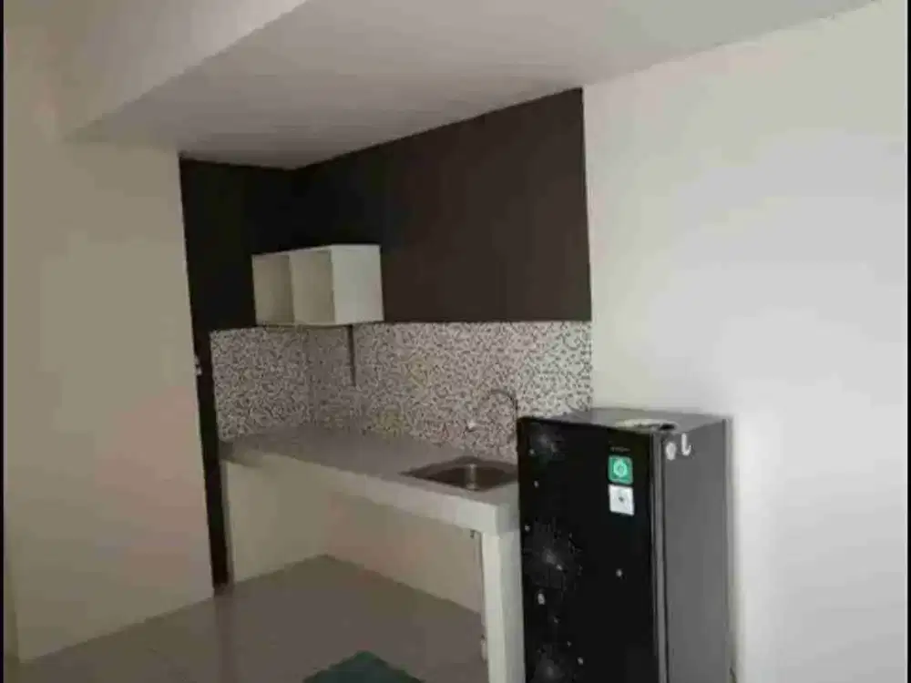 Disewakan Unit Puncak Dharmahusada 
Tower A 2BR Semi Furnish