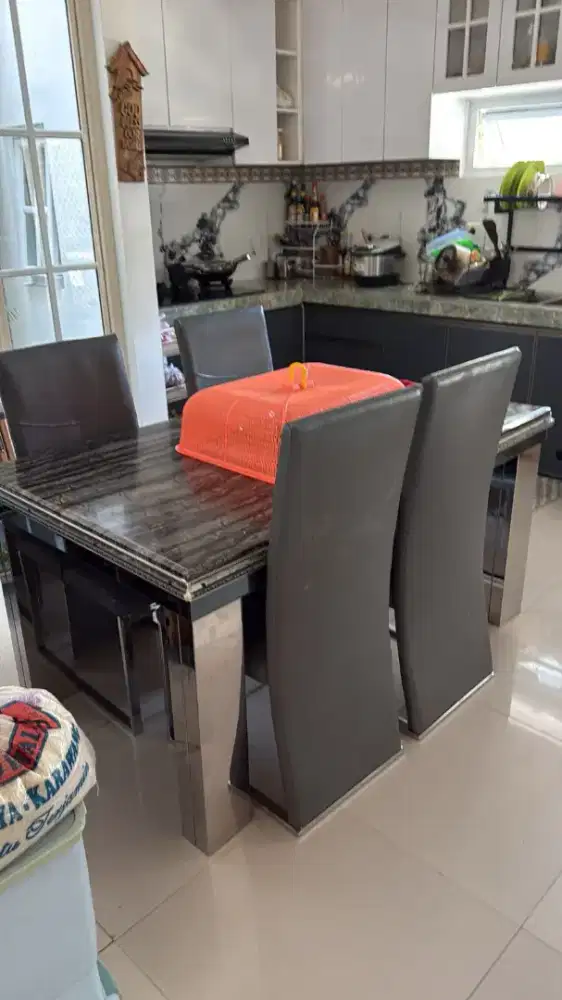 Meja set granit cellini