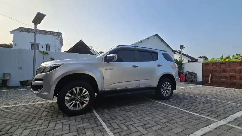 Chevrolet trailblazer  2017 istimewa