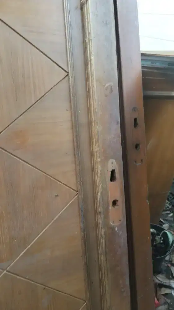 Pintu bekas ,jumlah ada 4