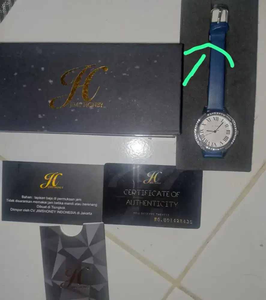 preloved jam wanita