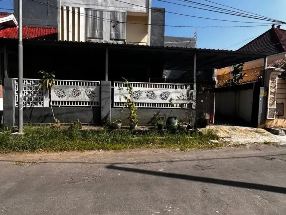 dijual rumah kos 2 lantai di daerah dekat soekarno hatta, malang