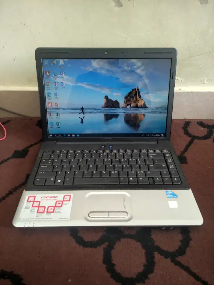 Compaq CQ41 i3 M350 4GB 128GB ssd 14 inch