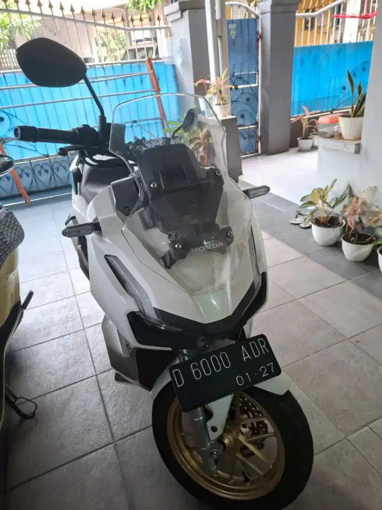 Sepeda Motor Honda ADV 150 ABS LIKE NEW