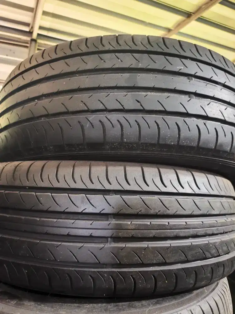 Dunlop sportmaxx 235 60 Ring 18