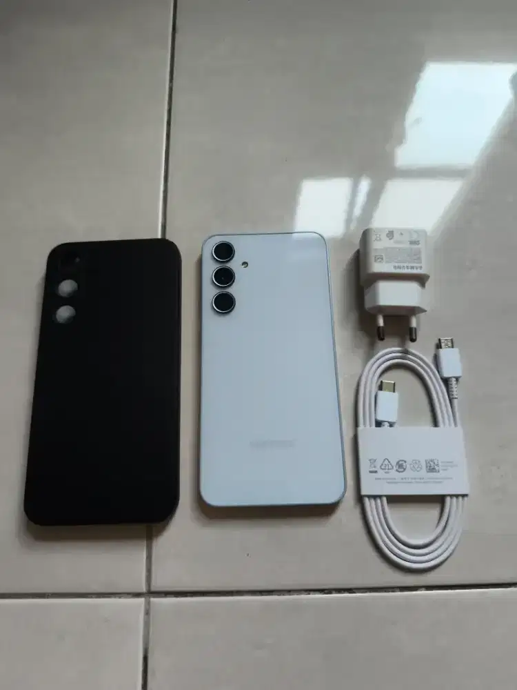 Samsung a35 5G 8/256 awesome iceblue mulus  hp charger sein