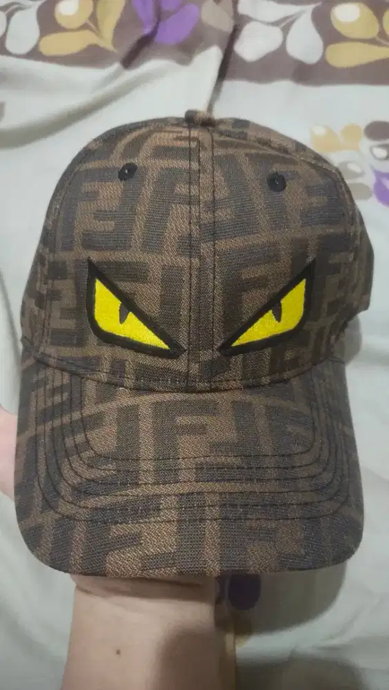 Topi Fendi Coklat