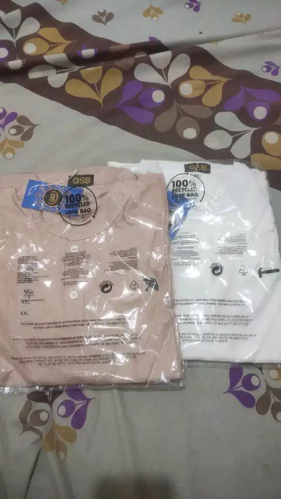 Kaos Branded import