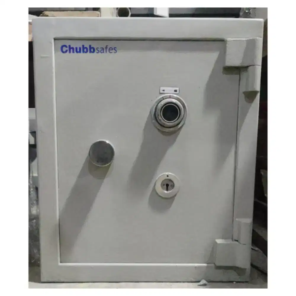 Brankas Chubb Cobra T. 60 cm Bekas Brangkas Chubbsafes Tahan Api