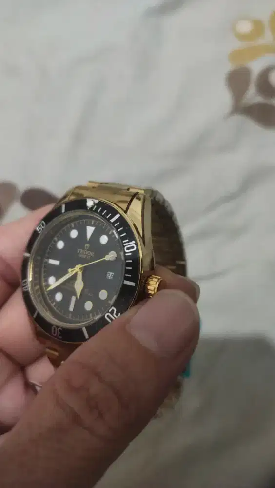 Jam tangan tudor