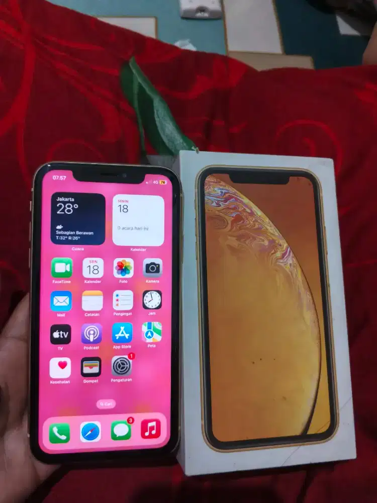 iPhone XR 64gb fullset