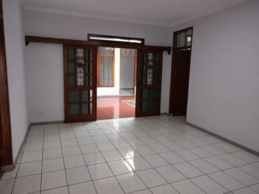 Rumah Siap Pakai Dalam Komplek Dekat Mesjid Area Pasirluyu BKR