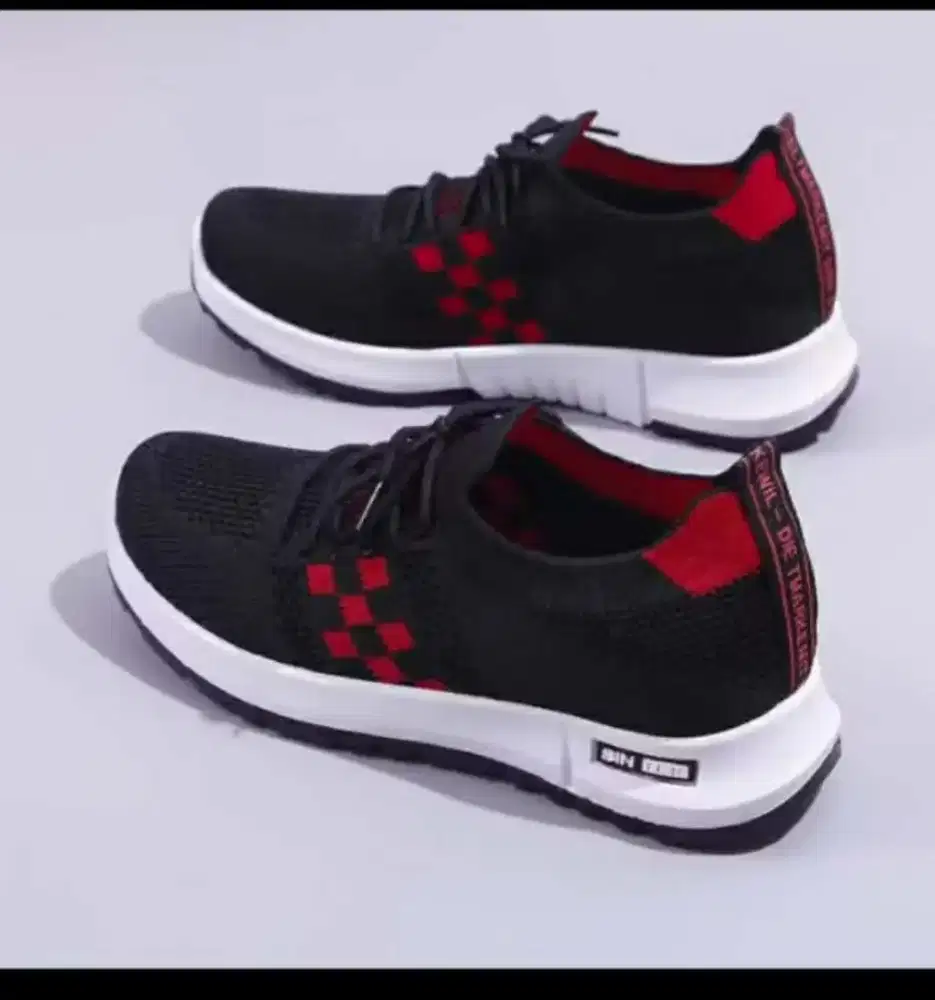 Sepatu sneakers cewek