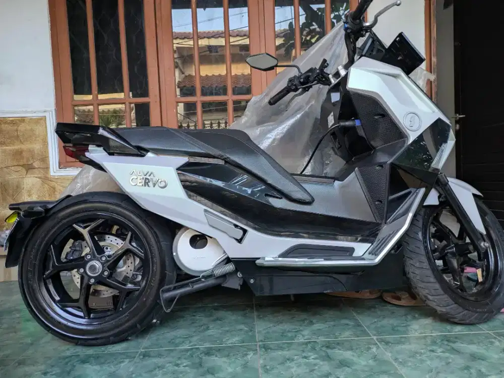 Motor Listrik Alva Cervo 2023 dobel baterai