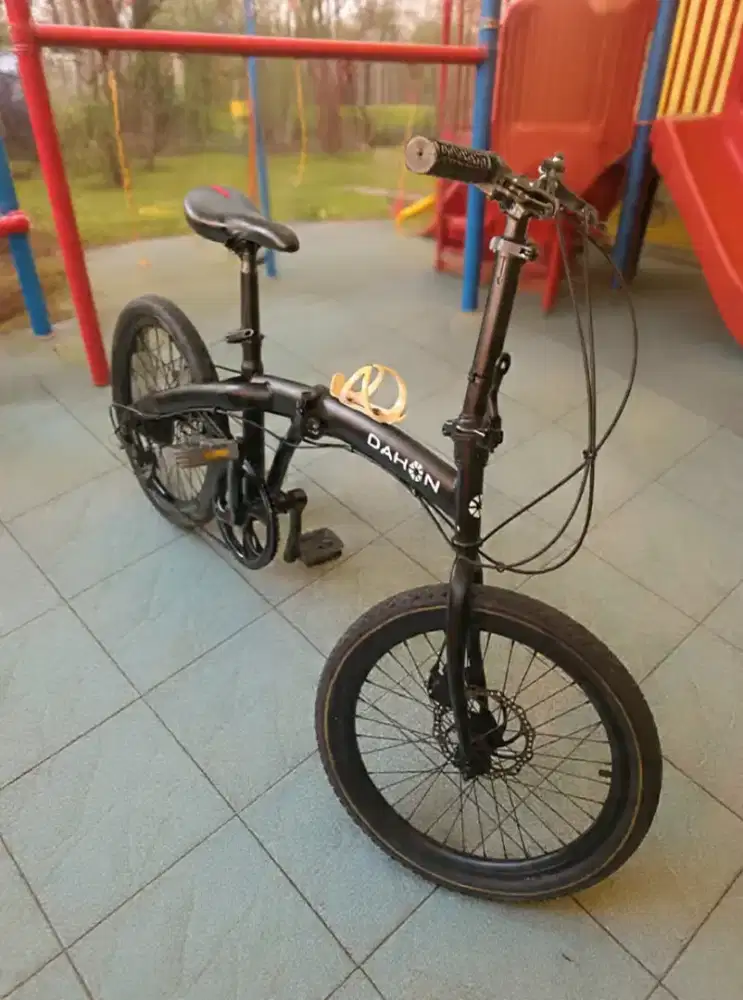 Sepeda lipat DAHON