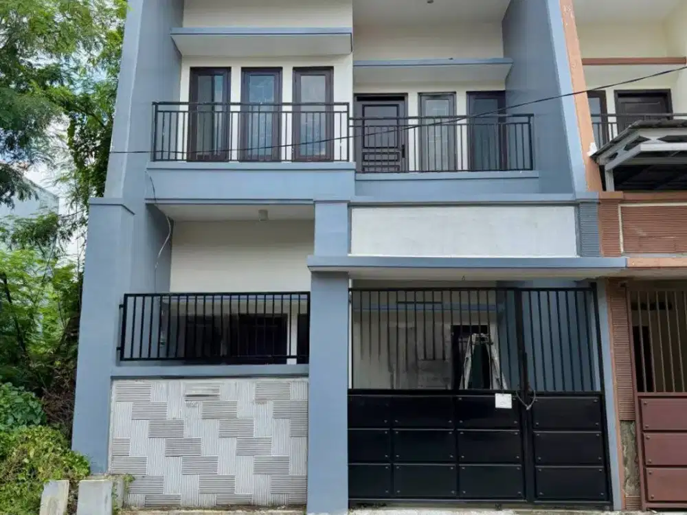 Sewa Rumah 2 lantai sudah renovasi di Klampis Semolo Tengah