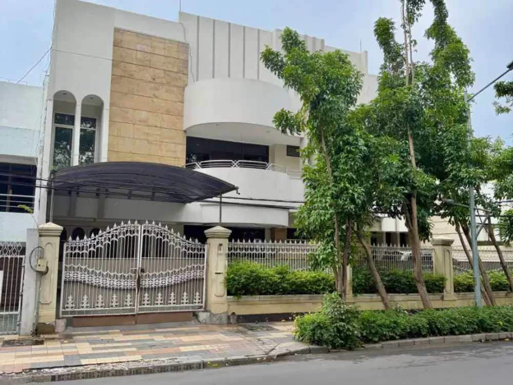 JARANG ADA - Rumah tinggal / usaha di Raya Dharmahusada Indah