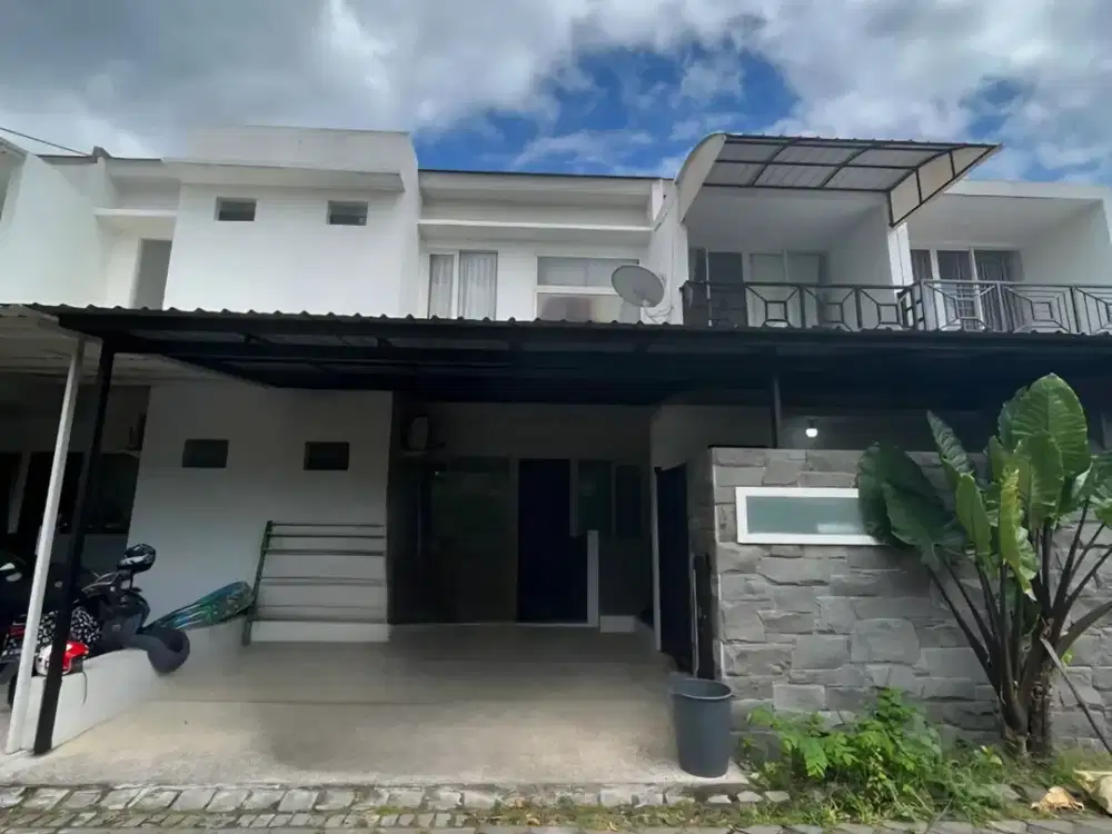 Jual cepat - Rumah 2 lantai Decasa Residence Lakarsantri dekat Citraland