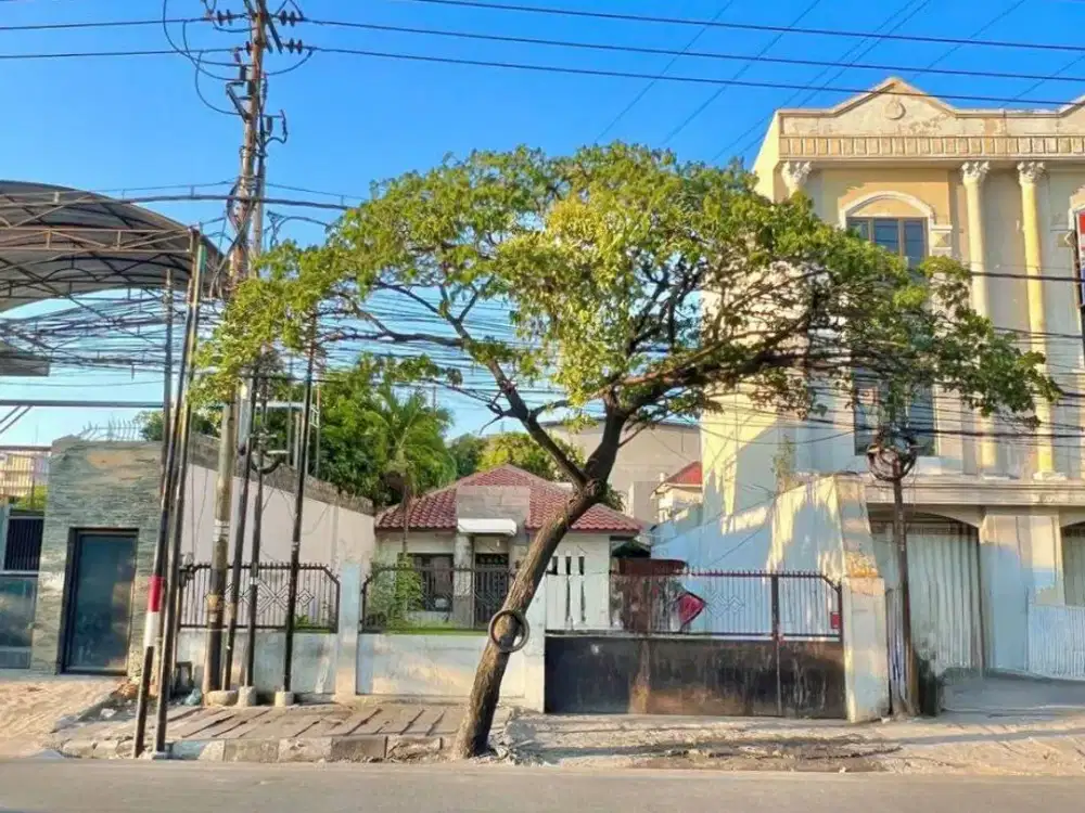 JUAL CEPAT - Rumah + Gudang Komersil di Raya Kenjeran
