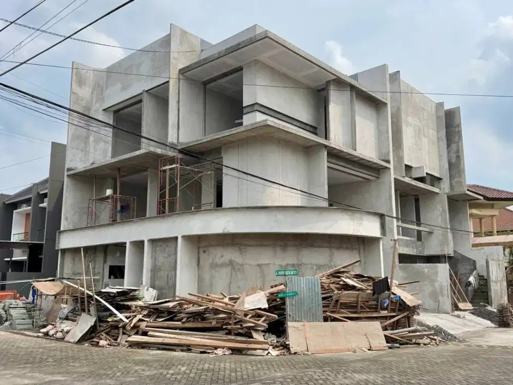 Rumah Baru Premium 3 lantai di Manyar Kertoadi tipe Hoek
